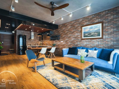 D'. Le Roi Soleil - Quang An, Vietnam D'. Le Roi Soleil - Quang An, Vietnam