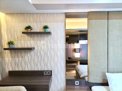 Louis Kienne, Indonesia  Louis Kienne, Indonesia