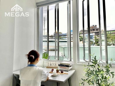 Nun Huynh Lien Street, Vietnam Nun Huynh Lien Street, Vietnam