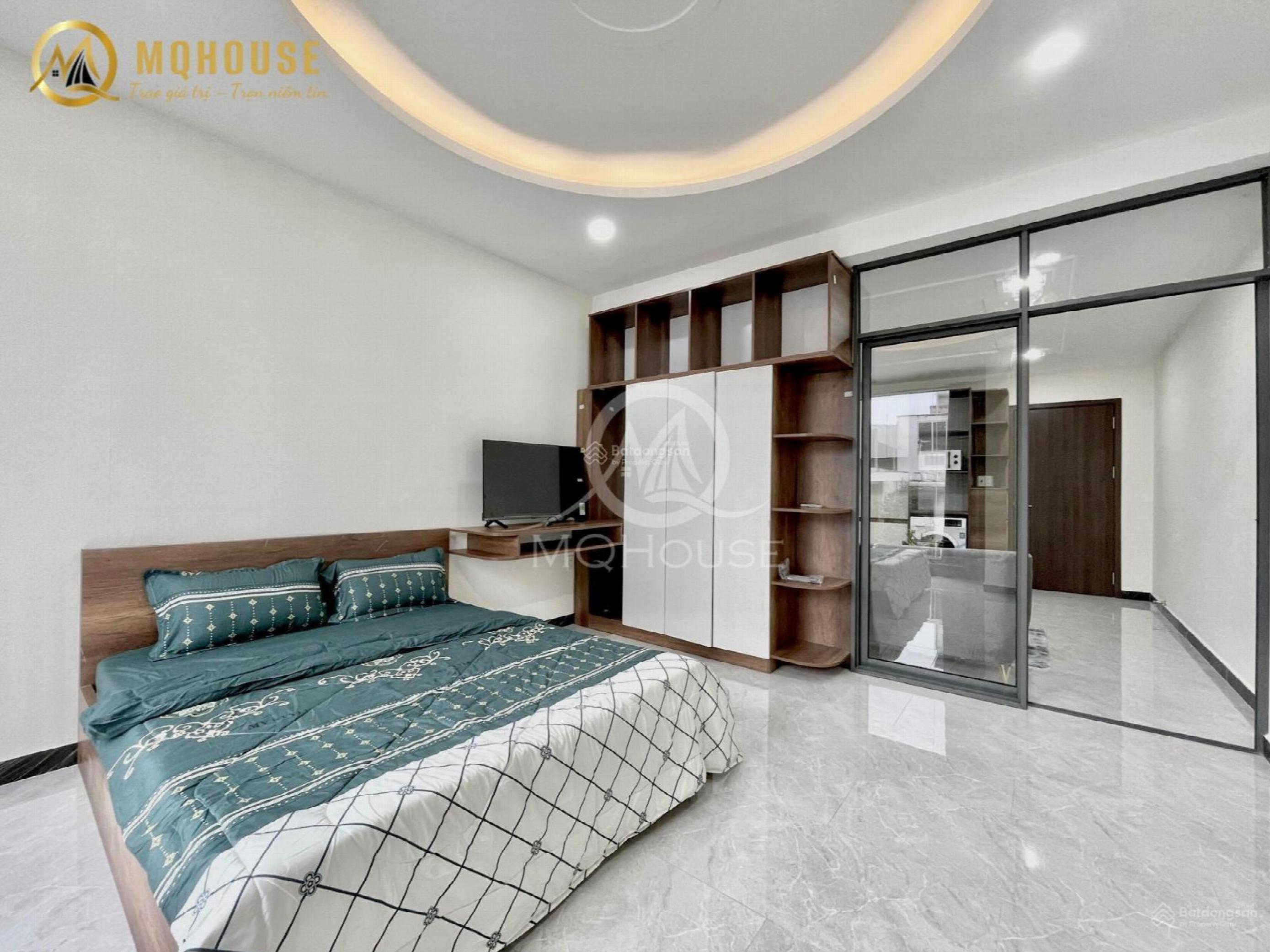 Hoang Hoa Tham Street, Vietnam Hoang Hoa Tham Street, Vietnam