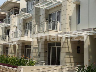 Gehäuse In Jakarta, Indonesia  Gehäuse In Jakarta, Indonesia