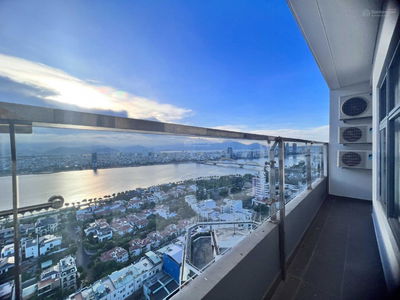 The Monarchy, Vietnam  The Monarchy, Vietnam