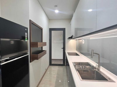 The Monarchy, Vietnam  The Monarchy, Vietnam