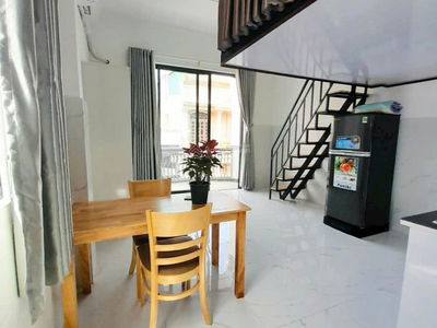 Mai Chi Tho Street, Vietnam Mai Chi Tho Street, Vietnam