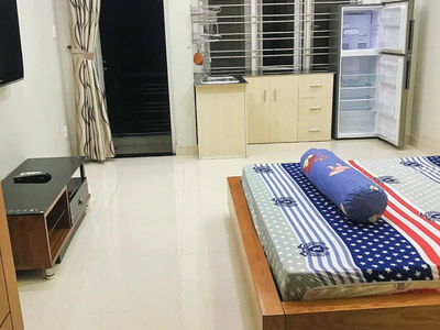 Tran Luu Street, Vietnam  Tran Luu Street, Vietnam