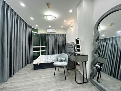 Bach Dang Street, Vietnam Bach Dang Street, Vietnam