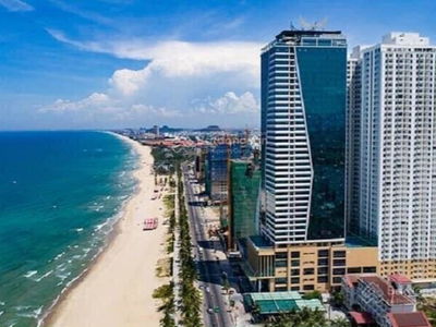 Tran Bach Dang Street, Vietnam Tran Bach Dang Street, Vietnam