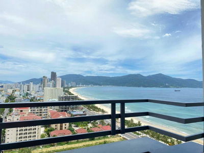 Tran Bach Dang Street, Vietnam  Tran Bach Dang Street, Vietnam