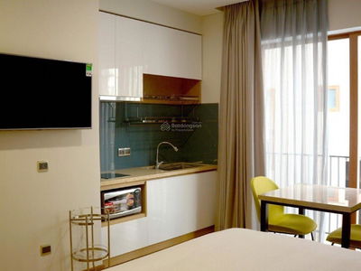 Mai Chi Tho Street, Vietnam Mai Chi Tho Street, Vietnam