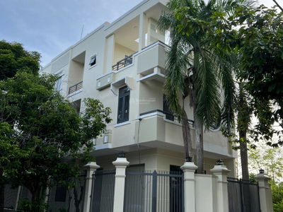 Le Hong Phong Street, Vietnam  Le Hong Phong Street, Vietnam