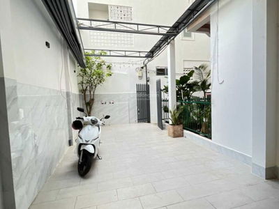 Ton Dan Street, Vietnam Ton Dan Street, Vietnam