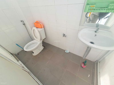 Au Duong Lan Street, Vietnam  Au Duong Lan Street, Vietnam