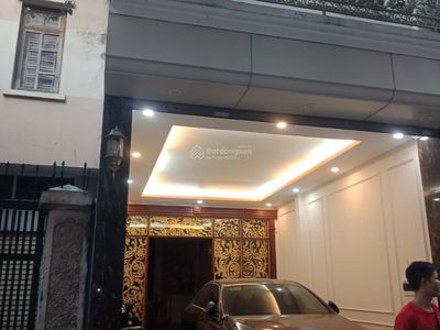 Lac Long Quan Street Lac Long Quan Street