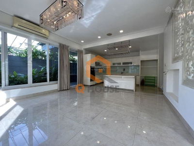 Tran Nao Street, Vietnam  Tran Nao Street, Vietnam