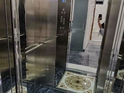 Lang Ha Street, Vietnam Lang Ha Street, Vietnam