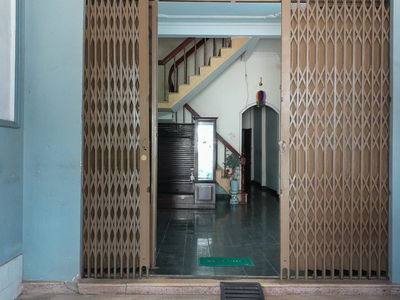 Le Duc Tho Street, Vietnam Le Duc Tho Street, Vietnam