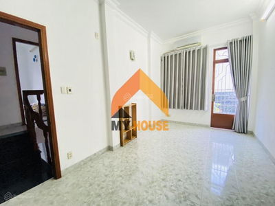 Thao Dien Street, Vietnam  Thao Dien Street, Vietnam