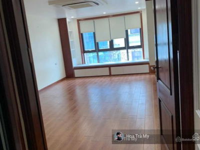 Hoang Cau Street, Vietnam Hoang Cau Street, Vietnam