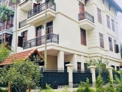 Ton Duc Thang Street, Vietnam Ton Duc Thang Street, Vietnam