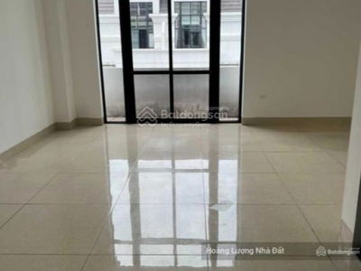 Hoang Quoc Viet Street, Vietnam Hoang Quoc Viet Street, Vietnam