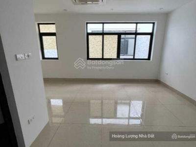 Hoang Quoc Viet Street, Vietnam Hoang Quoc Viet Street, Vietnam