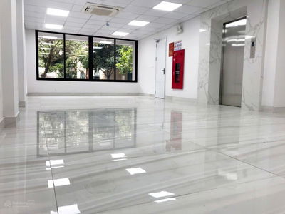 Lac Long Quan Street, Vietnam Lac Long Quan Street, Vietnam