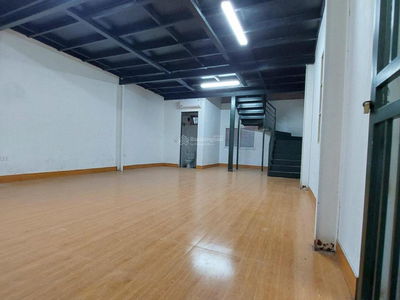 Dong Bat Street, Vietnam Dong Bat Street, Vietnam