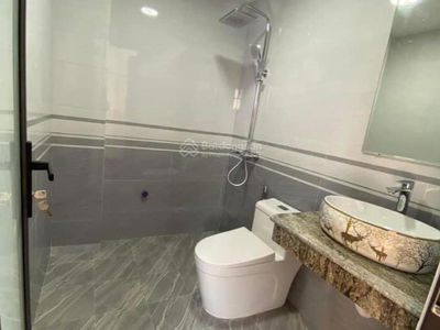 Sai Dong Street, Vietnam  Sai Dong Street, Vietnam