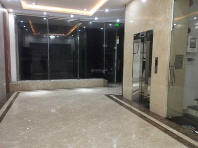 Lac Long Quan Street, Vietnam Lac Long Quan Street, Vietnam