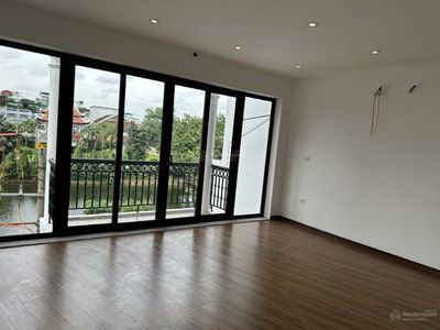 Tu Hoa Street, Vietnam  Tu Hoa Street, Vietnam