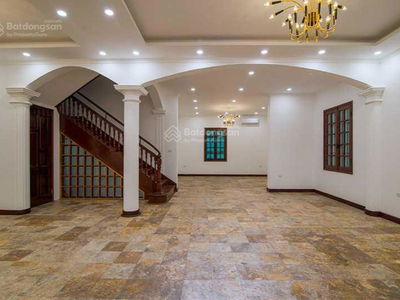 Au Co Street, Vietnam Au Co Street, Vietnam