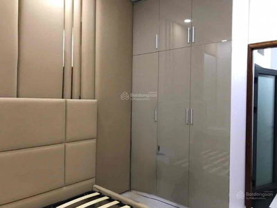 Lac Long Quan Street, Vietnam Lac Long Quan Street, Vietnam