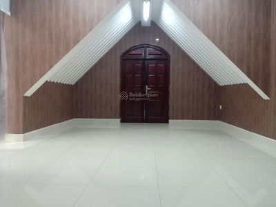 Lac Long Quan Street, Vietnam Lac Long Quan Street, Vietnam