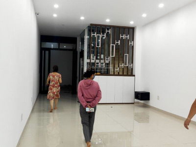 Xuan La Street, Vietnam Xuan La Street, Vietnam