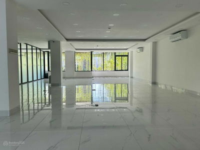 Pho Quang Street, Vietnam Pho Quang Street, Vietnam