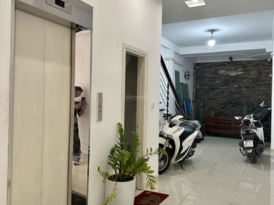 Pho Tram Street, Vietnam Pho Tram Street, Vietnam