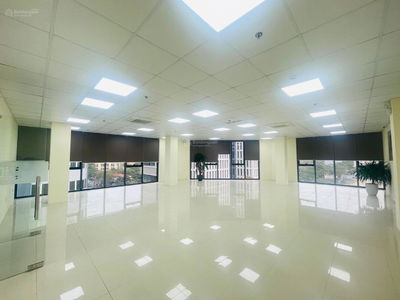 Nguyen Chanh Street, Vietnam Nguyen Chanh Street, Vietnam