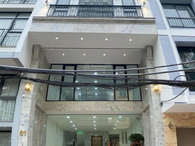 Ton Duc Thang Street, Vietnam Ton Duc Thang Street, Vietnam