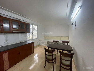 Ngoc Thuy Ward, Vietnam Ngoc Thuy Ward, Vietnam