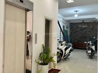 Pho Tram Street, Vietnam Pho Tram Street, Vietnam