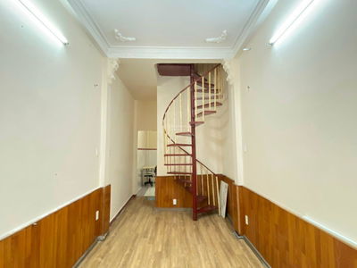 Nguyen Kiem Street, Vietnam Nguyen Kiem Street, Vietnam