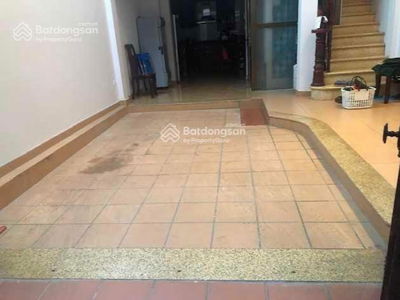 Hoang Cau Street, Vietnam Hoang Cau Street, Vietnam