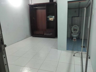 Alley 184, Vietnam  Alley 184, Vietnam