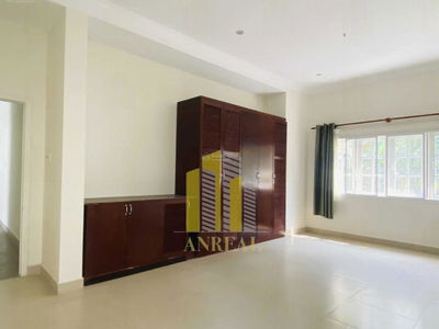 Tran Nao Street, Vietnam  Tran Nao Street, Vietnam