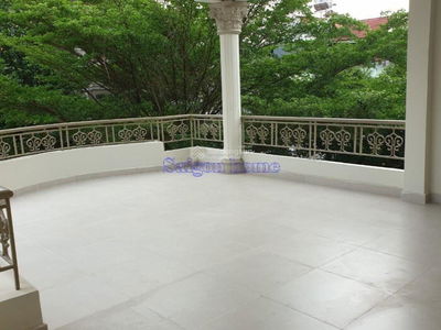 Tran Nao Street, Vietnam  Tran Nao Street, Vietnam