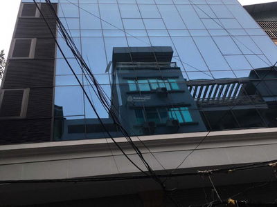 Me Tri Street, Vietnam Me Tri Street, Vietnam