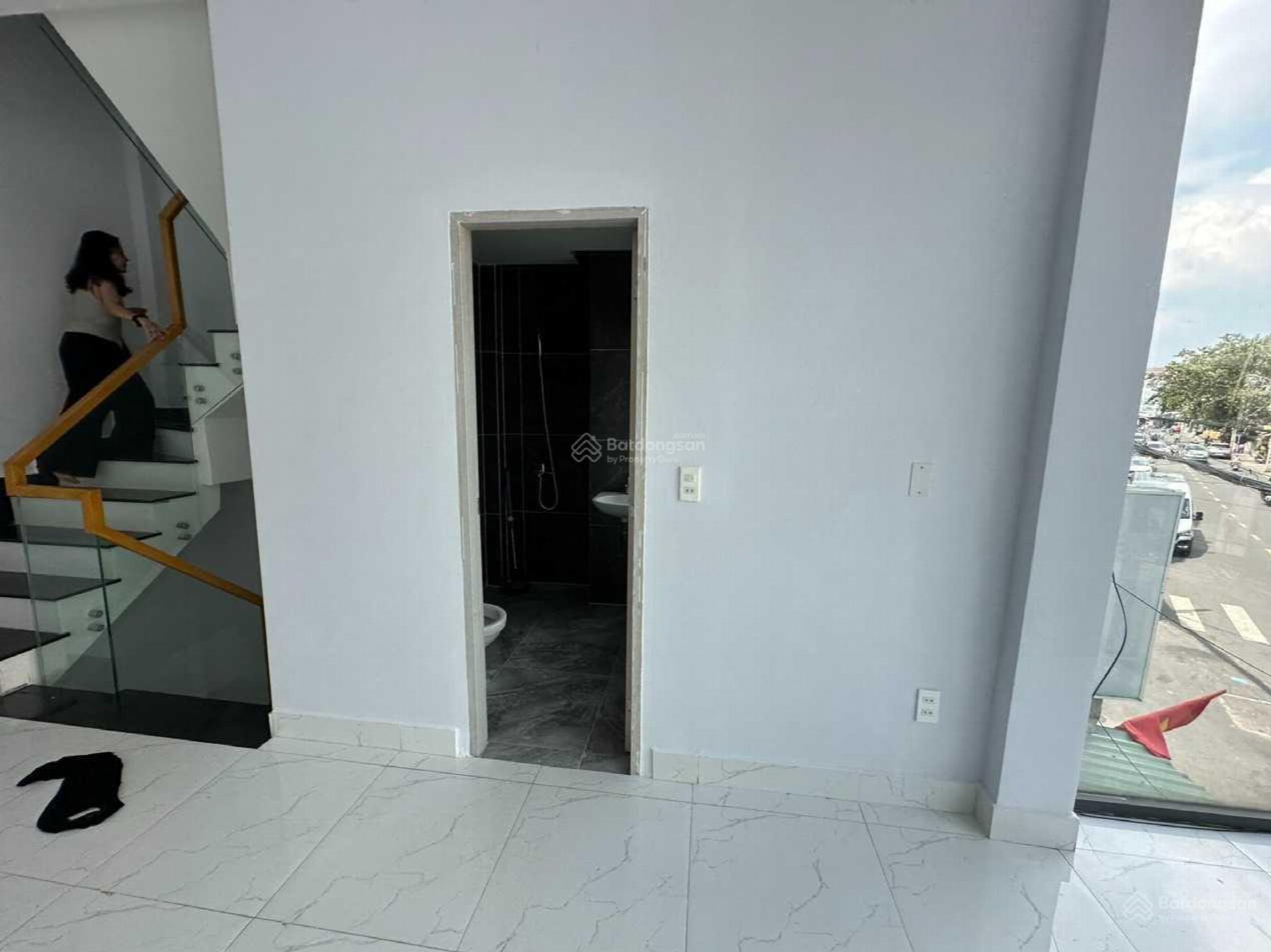 Huynh Van Banh Street, Vietnam Huynh Van Banh Street, Vietnam