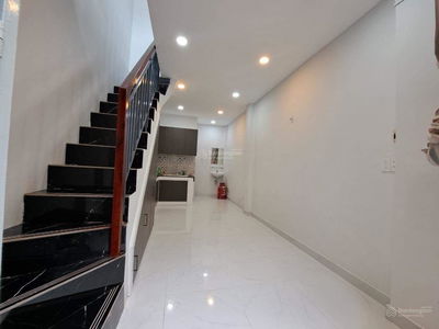 Lam Van Ben Street, Vietnam  Lam Van Ben Street, Vietnam