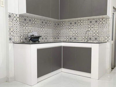 Lam Van Ben Street, Vietnam  Lam Van Ben Street, Vietnam