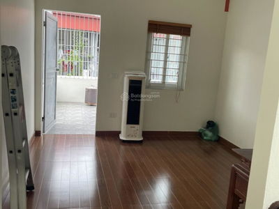 Ngoc Thuy Street, Vietnam  Ngoc Thuy Street, Vietnam